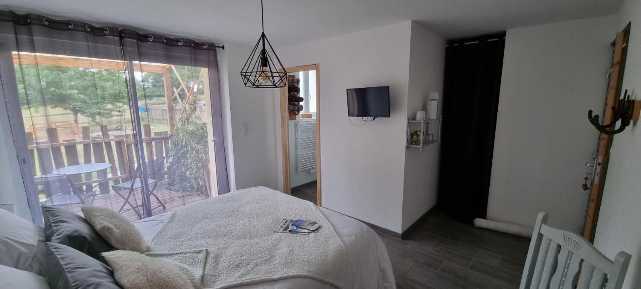 La Bergerie Du Mesnil Bed and Breakfast Livry  Buitenkant foto